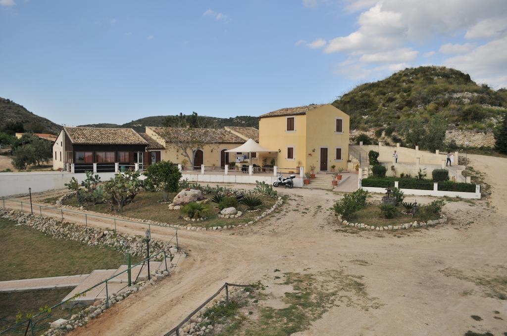 Vila Agriturismo Timpa Del Sole Noto Exteriér fotografie